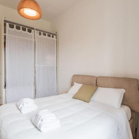 The Best Rent - Colourful Two-Bedroom Apartment Near Termini Station Rome Bagian luar foto